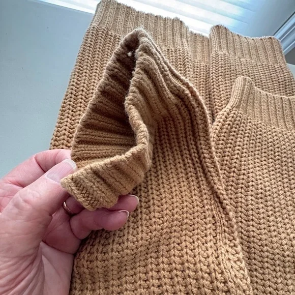 American Eagle Brown Sweater - Picture 8 of 13